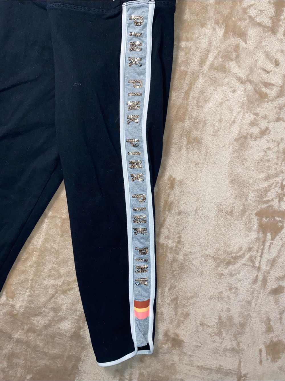 Victoria's Secret Black Leggings Capris with Gray Side Panel sequins - Picture 4 of 4
